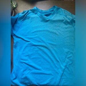 Men’s Vent Tech LULULEMON shirt